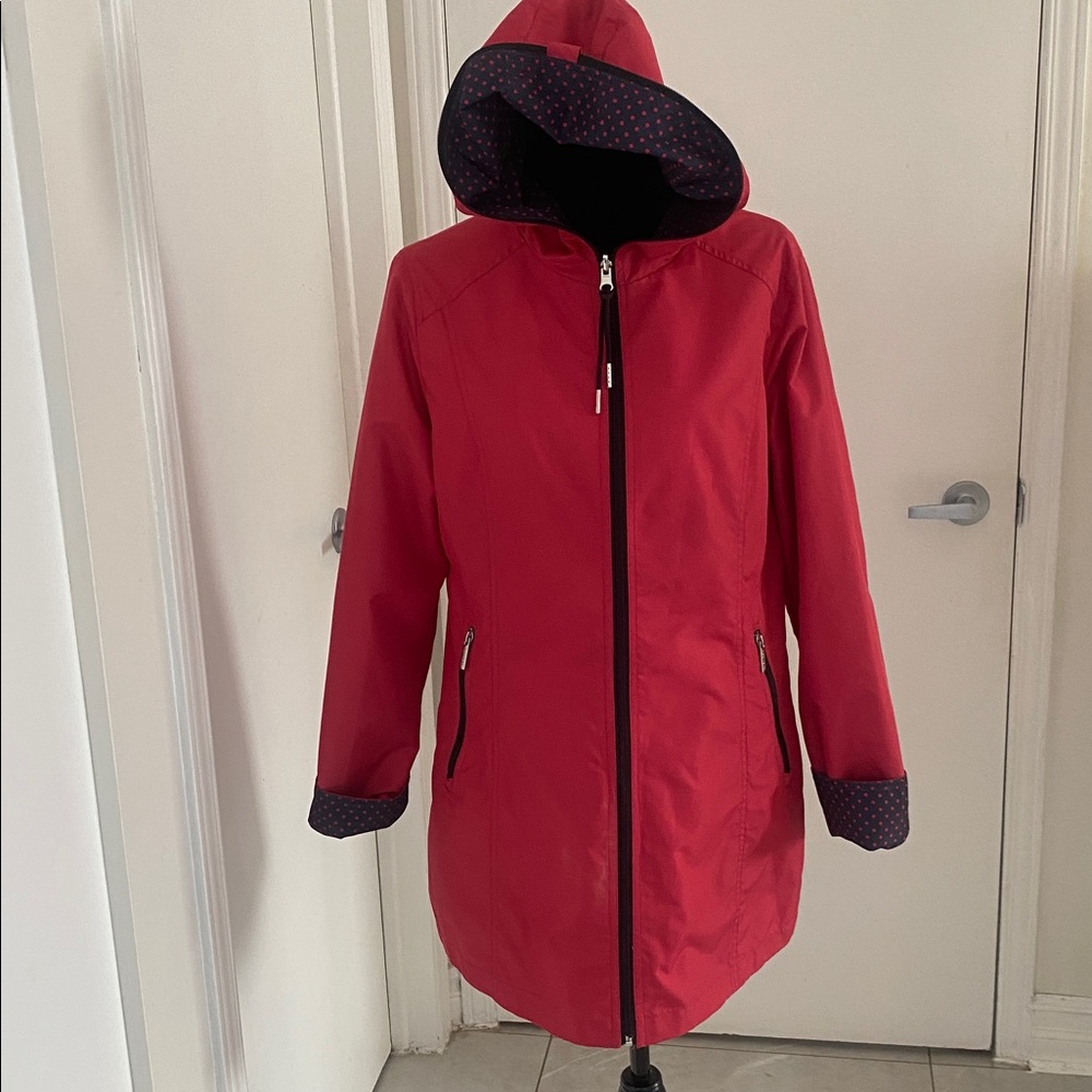 REVERSIBLE Hooded Polka Dot Print in Blue Red polka dots reverse Red size Medium - Picture 14 of 17